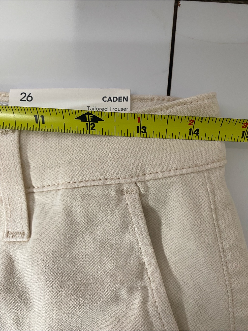 AG Caden Tailored Trouser Size 26 in White Cream Relaxed Fit Cropped Ankle NWT - Picture 9 of 12